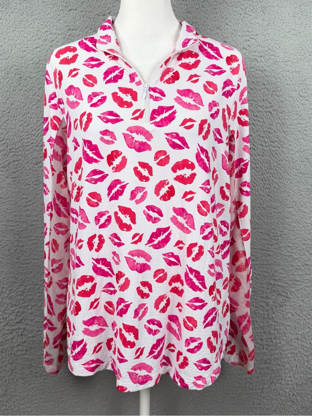 IBKUL Top Womens Large White Kisses AOP Quarter Zip Mesh Performance Golf Preppy